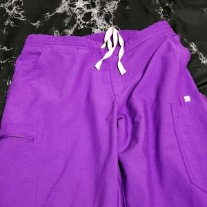 Figs Yola M/ T digital grape scrub pant